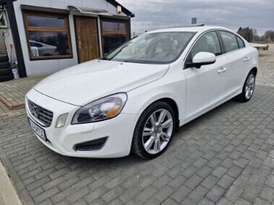 Biały Używany 2012 Volvo S60 Sedan/Limuzyna | 36 900 zł