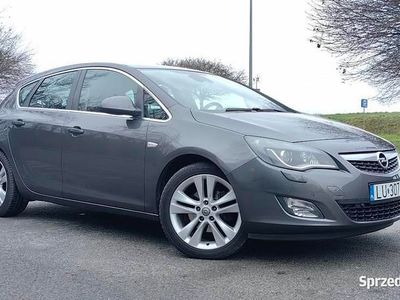 Szary Używany 2011 Opel Astra Cosmo Hatchback | 18 000 zł (Drogi)