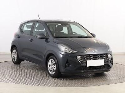 Używany Hyundai i10 67 KM (49 kW) 2020 Szary Hatchback