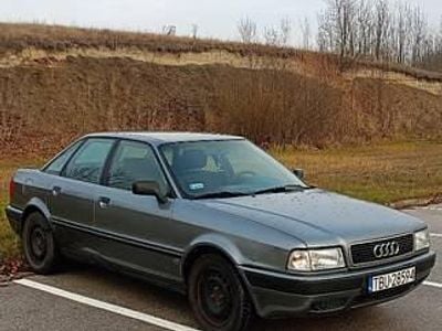 Szary Używany 1992 Audi 80 Sedan/Limuzyna | 5600 zł