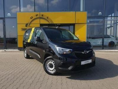 Używany Opel Combo Enjoy 110 KM (80 kW) 2023 Czarny Minivan