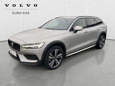 Srebrny Używany 2023 Volvo V60 CC Kombi | 189 990 zł (Dość drogi)
