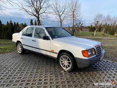 używany Mercedes E300 W124 D 1988 Bardzo ładny