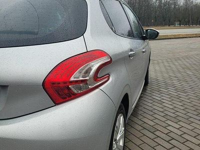 Srebrny Używany 2014 Peugeot 208 Hatchback | 21 500 zł (Dość drogi)
