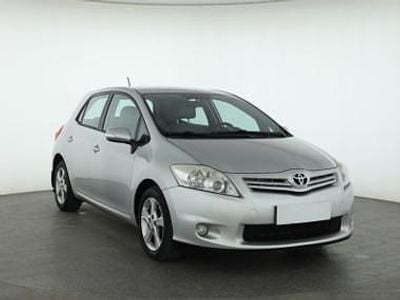 Używany Toyota Auris 132 KM (97 kW) 2010 Srebrny Hatchback