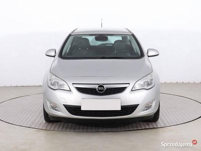 Srebrny Używany 2012 Opel Astra Kombi | 19 999 zł (Uczciwa cena)