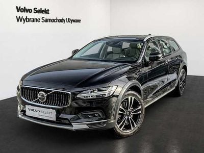Używany Volvo V90 CC 235 KM (172 kW) 2021 Czarny Kombi