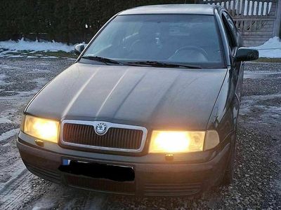 Używany Skoda Octavia Elegance 2000 Zielony Sedan/Limuzyna