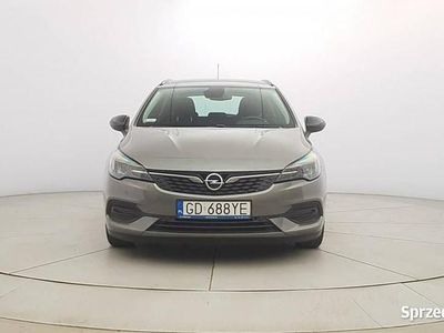 Szary (metalik) Używany 2021 Opel Astra Edition Kombi | 48 850 zł (Uczciwa cena)