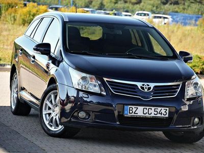 Używany Toyota Avensis 150 KM (110 kW) 2010 Niebieski ciemny (metalik, perła) Kombi