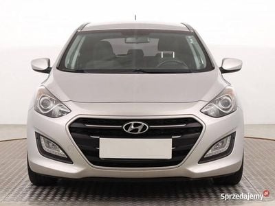 Używany Hyundai i30 90 KM (66 kW) 2015 Srebrny Kombi