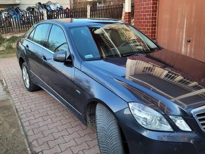Używany Mercedes E350 2011 Granatowy Sedan/Limuzyna