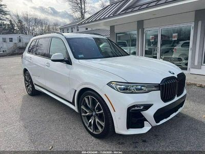 Biały Używany 2022 BMW X7 SUV | 140 000 zł