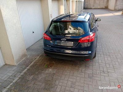 Granatowy Używany 2015 Ford Focus Kombi | 30 500 zł (Uczciwa cena)