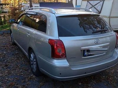 Złoty Używany 2006 Toyota Avensis Kombi | 12 500 zł (Dość drogi)