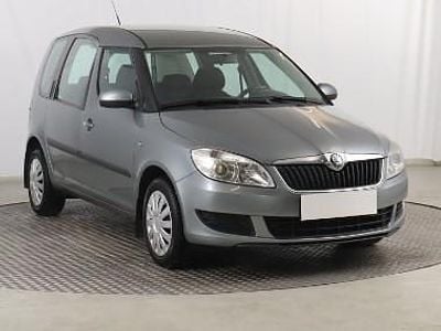 Szary Używany 2011 Skoda Roomster Minivan | 18 999 zł