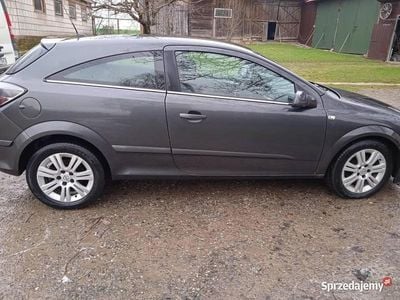 Szary Używany 2009 Opel Astra GTC | 13 500 zł (Uczciwa cena)