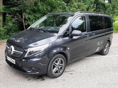 Brązowy Używany 2022 Mercedes Vito Van | 169 900 zł
