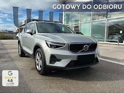 Srebrny Nowe 2025 Volvo XC40 Core SUV | 176 600 zł (Uczciwa cena)