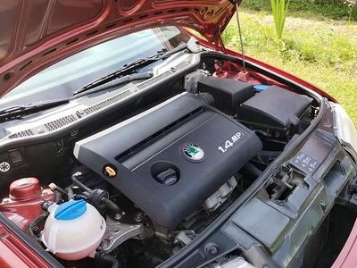 Czerwony Używany 2003 Skoda Fabia Hatchback | 6500 zł (Dość drogi)