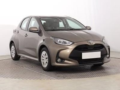 Zielony Używany 2023 Toyota Yaris Hatchback | 62 999 zł (Dość drogi)