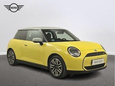 Sunny side yellow Używany 2023 Mini Cooper SE Hatchback | 145 500 zł (Uczciwa cena)
