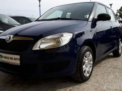 Używany Skoda Fabia 90 KM (66 kW) 2013 Granatowy metalik Hatchback
