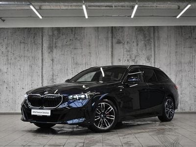 Używany BMW 520 Comfort Edition 190 KM (139 kW) 2025 Czarny carbon m metalizowany Kombi