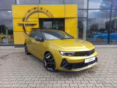 Używany Opel Astra GSe 180 KM (132 kW) 2023 Żółty