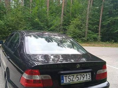 używany BMW 316 e46 i uszkodzony