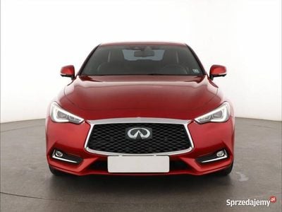 Czerwony Używany 2017 Infiniti Q60 Coupe | 97 500 zł