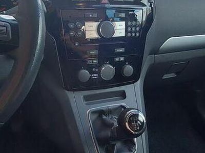 Używany Opel Zafira 2012 Czarny Minivan