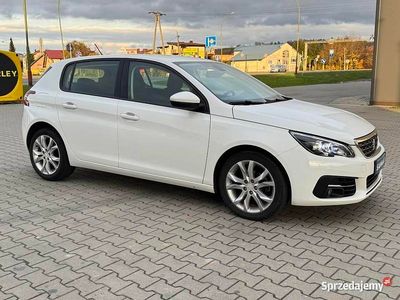 Biały Używany 2018 Peugeot 308 Hatchback | 48 800 zł (Dość drogi)