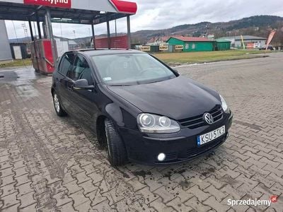 Czarny Używany 2004 VW Golf V Hatchback | 7000 zł (Uczciwa cena)