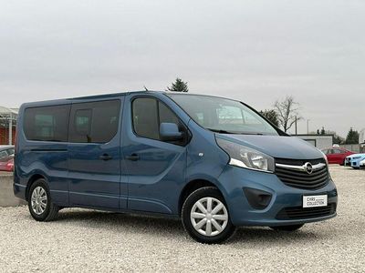 Używany Opel Vivaro 125 KM (91 kW) 2016 Niebieski Minivan
