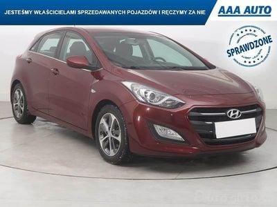 Używany Hyundai i30 110 KM (80 kW) 2016 Czerwony