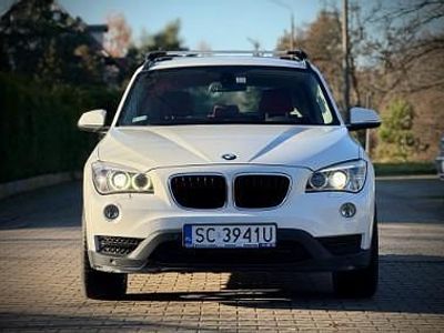 używany BMW 218 X1 I (E84) xDrive25d • KM Automat 4x4 Czerwona skóra