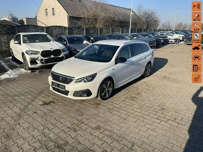 używany Peugeot 308 1.2dm 130KM 2019r. 66 450km