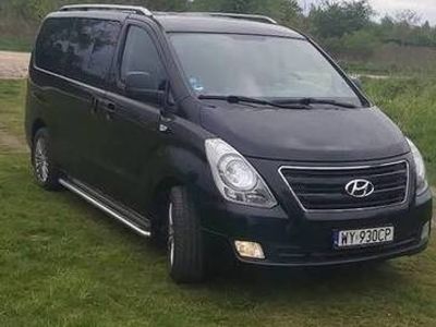 Czarny Używany 2016 Hyundai H-1 Minivan | 58 500 zł
