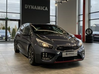 używany Kia Ceed 1.6dm 204KM 2015r. 141 850km