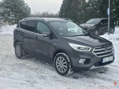 Szary Używany 2017 Ford Kuga SUV | 47 900 zł (Dobra cena)