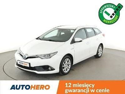 Toyota Auris Hybrid