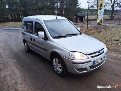 Używany Opel Combo 101 KM (74 kW) 2005 Minivan