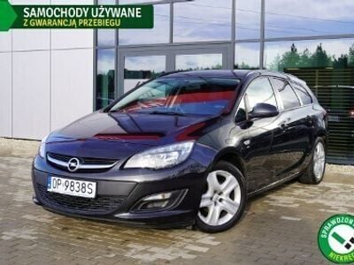 Używany Opel Astra 140 KM (102 kW) 2014 Czarny Sedan/Limuzyna
