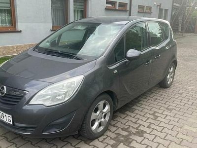 Szary Używany 2010 Opel Meriva Minivan | 12 299 zł (Dość drogi)