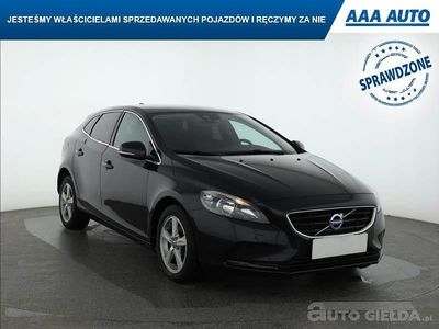 Używany Volvo V40 2014 Czarny Kombi