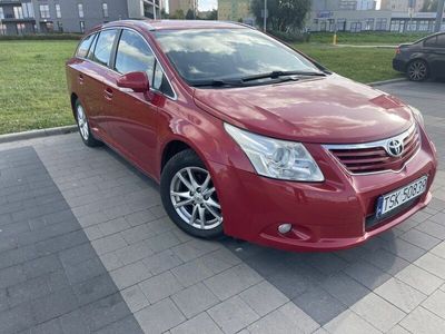 używany Toyota Avensis 2011 r