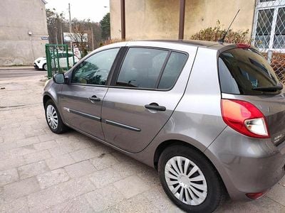 Używany Renault Clio III 2011 Szary Hatchback