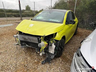 Używany Peugeot e-208 GT 114 kW (156 KM) 2024 Zielony Hatchback