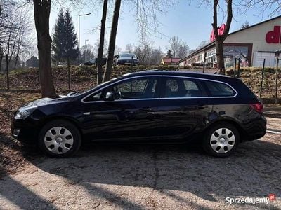 Używany Opel Astra Cosmo 2011 Czarny Kombi